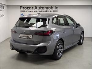 Gebraucht BMW 220 163 PS (119 kW) 2025 Grau (skyscraper grau) Van / Kleinbus