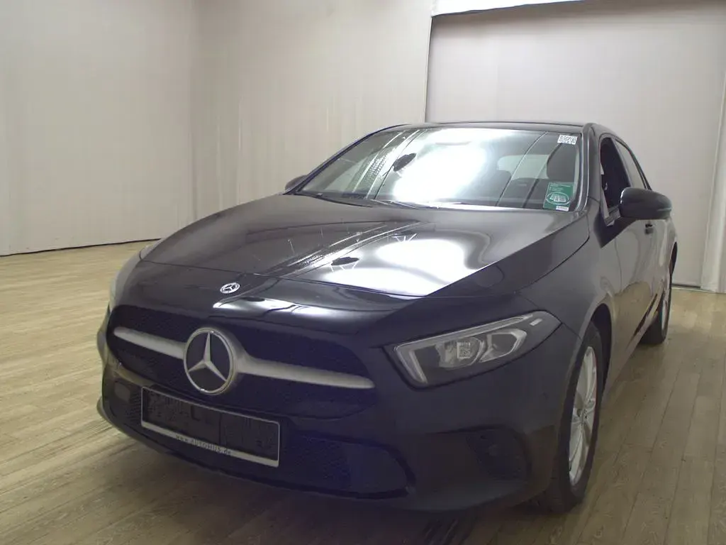 Gebraucht Mercedes A250 218 PS (160 kW) 2021 Nachtschwarz Limousine