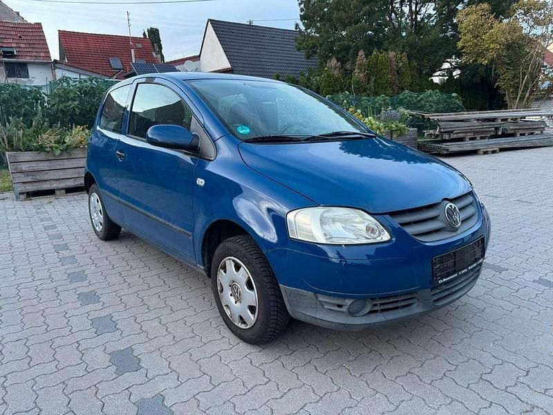 Gebraucht VW Fox 54 PS (39 kW) 2006 Blau Kleinwagen