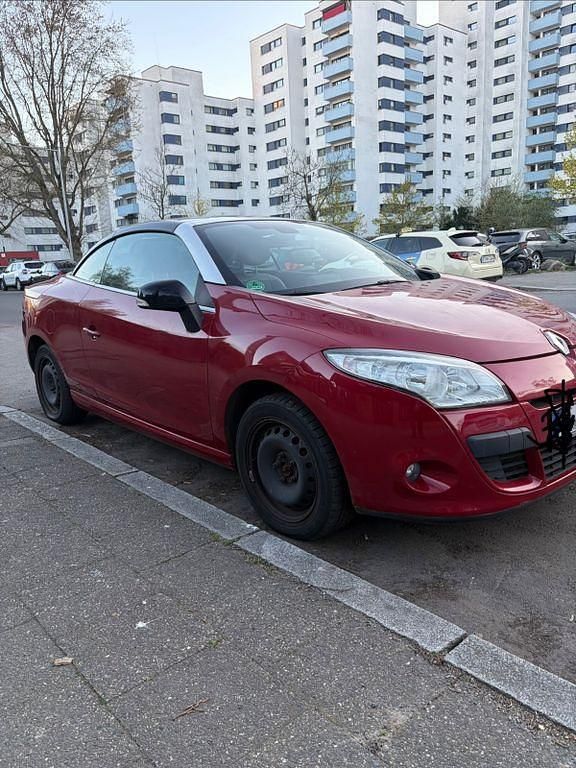 Gebraucht Renault Mégane Cabriolet 140 PS (102 kW) 2013 Rot Cabrio