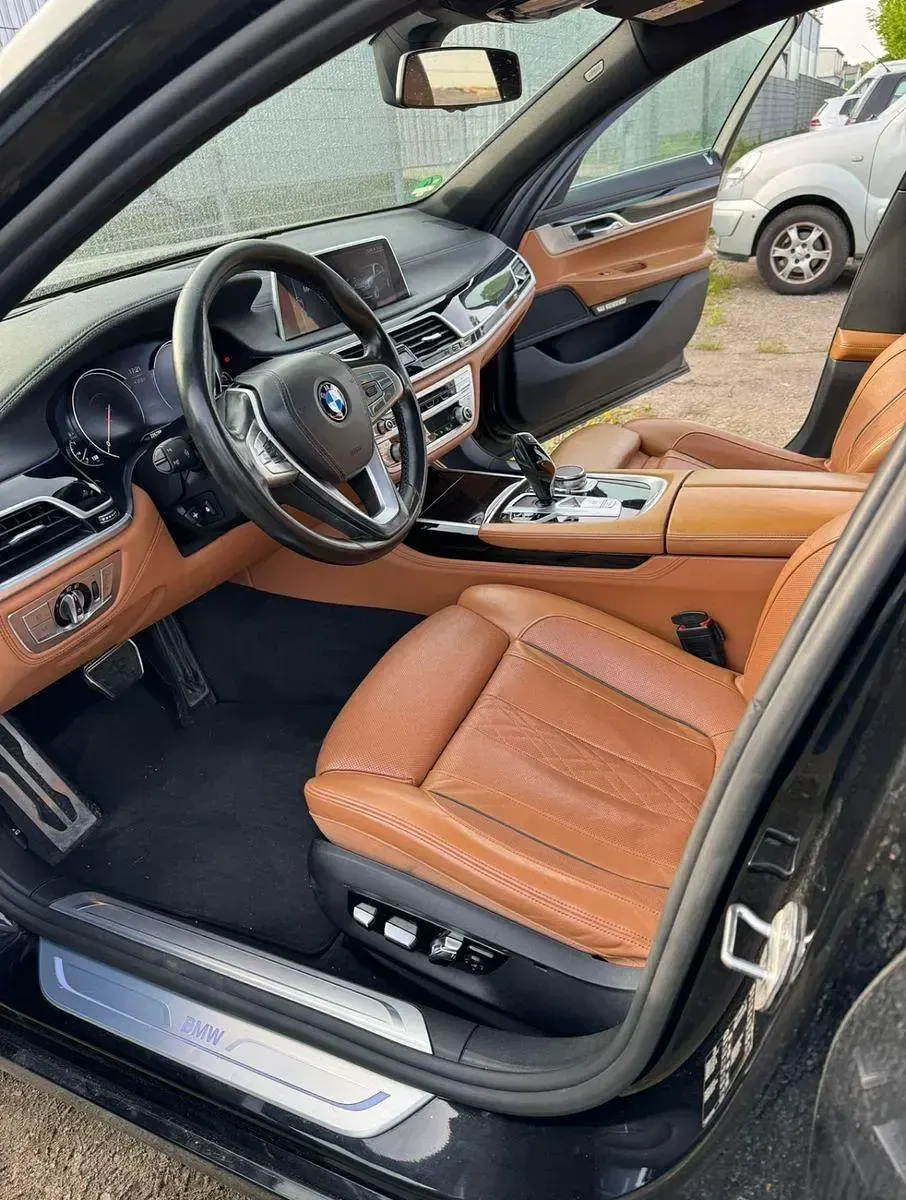 Gebraucht BMW 730 M Sport 265 PS (194 kW) 2016 Schwarz Limousine