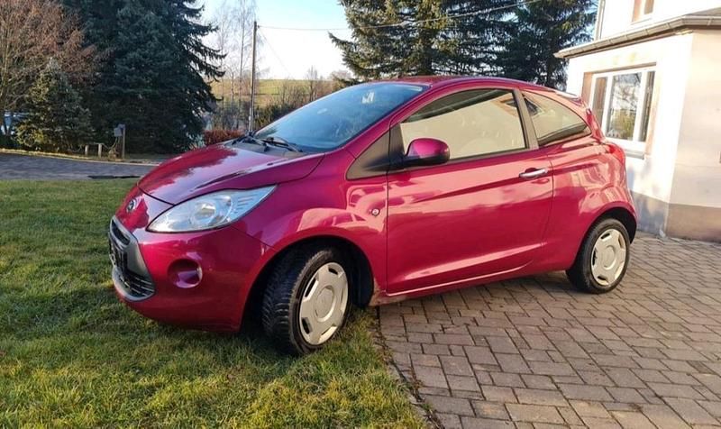 Gebraucht Ford Ka Titanium 69 PS (50 kW) 2010 Violet Kleinwagen