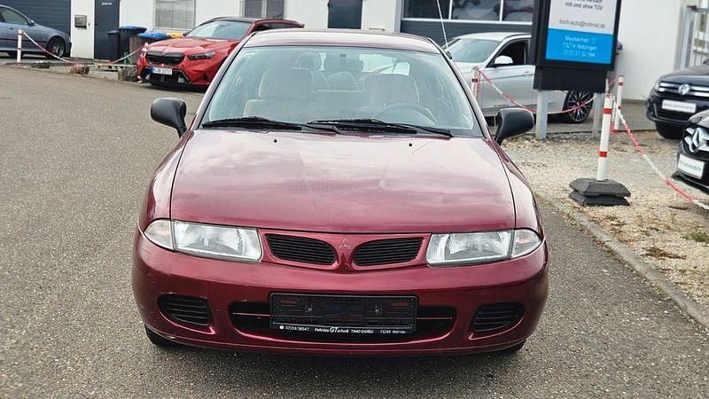 Rot Gebraucht 2000 Mitsubishi Carisma Limousine | 2.799 € (Fairer Preis) - Bild 1/4