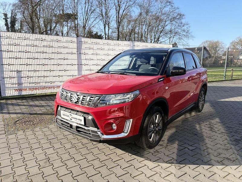 Gebraucht Suzuki Vitara 140 PS (102 kW) 2022 Rot metallic SUV