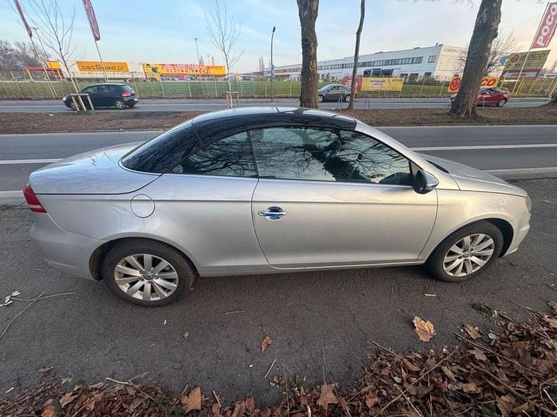 Gebraucht VW Eos Highline 140 PS (102 kW) 2014 Silber Cabrio