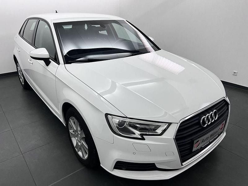 Gebraucht Audi A3 Comfort 150 PS (110 kW) 2020 Ibisweiß Limousine