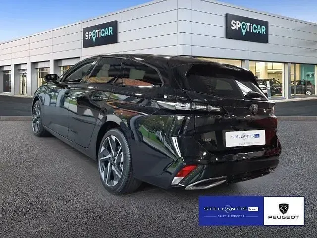 Neu Peugeot 308 SW Allure 131 PS (96 kW) 2025 Schwarz Kombi
