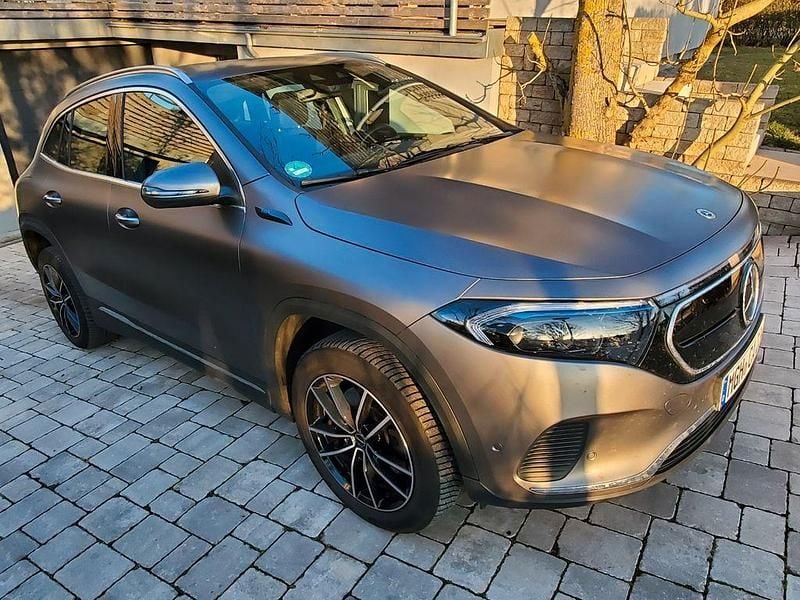 Gebraucht Mercedes EQA250 139 kW (190 PS) 2022 Grau SUV