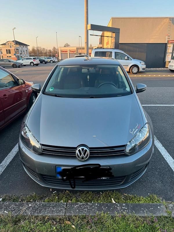 Gebraucht VW Golf VI 80 PS (58 kW) 2010 Silber Kleinwagen