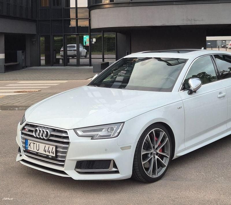 Weiß Gebraucht 2018 Audi S4 Premium Plus Limousine | 26.500 € (Fairer Preis) - Bild 1/4