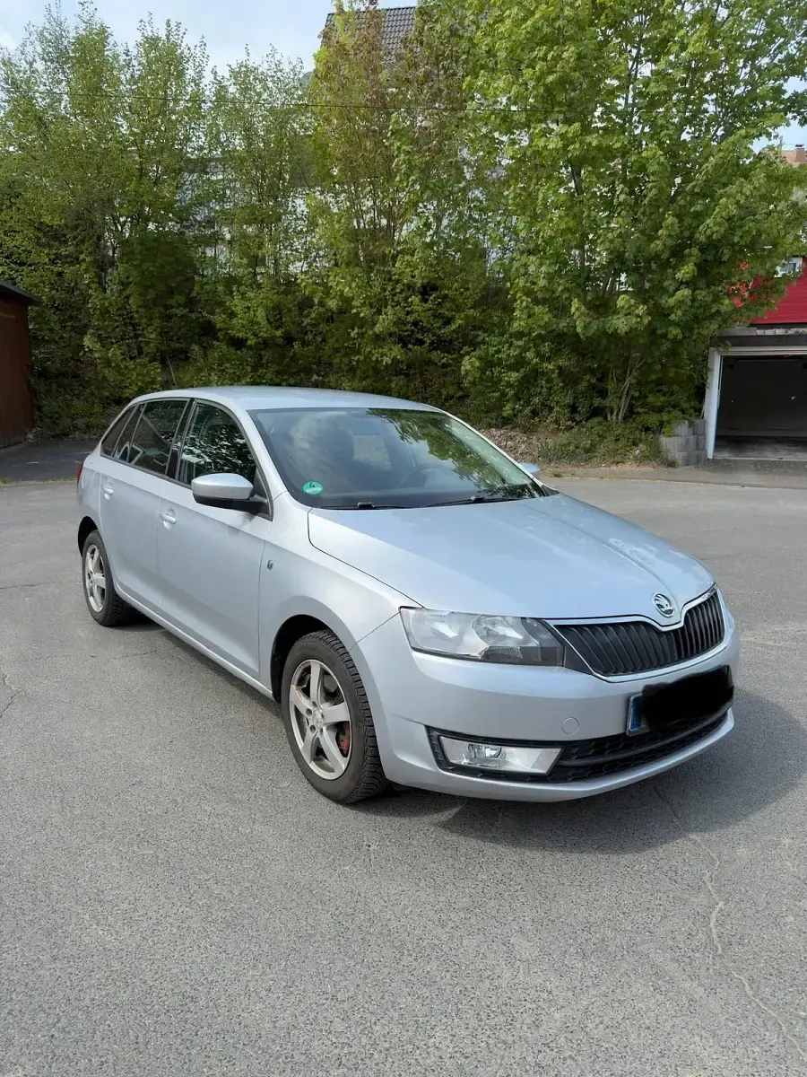 Gebraucht Skoda Rapid 105 PS (77 kW) 2014 Silber Kleinwagen