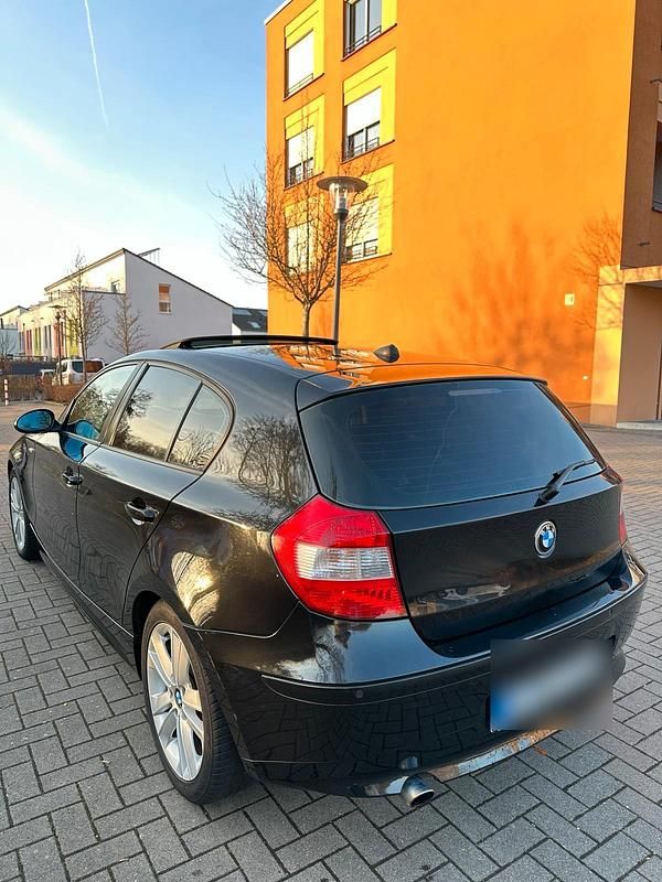 Gebraucht BMW 116 116 PS (85 kW) 2006 Schwarz Kleinwagen