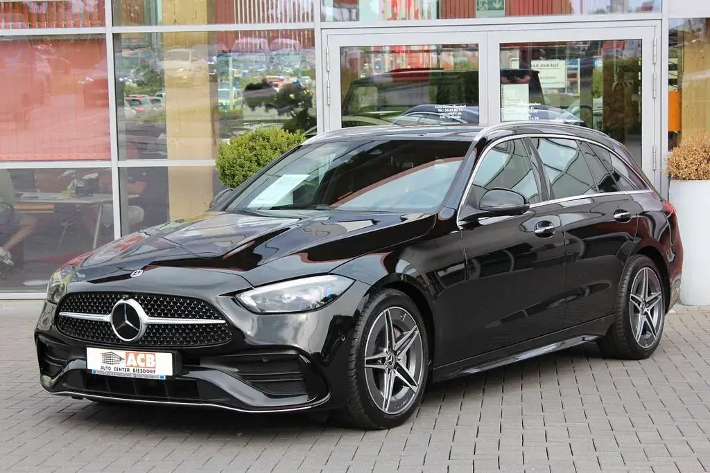 Gebraucht Mercedes C300 AMG Line Premium 265 PS (194 kW) 2024 Schwarz Limousine