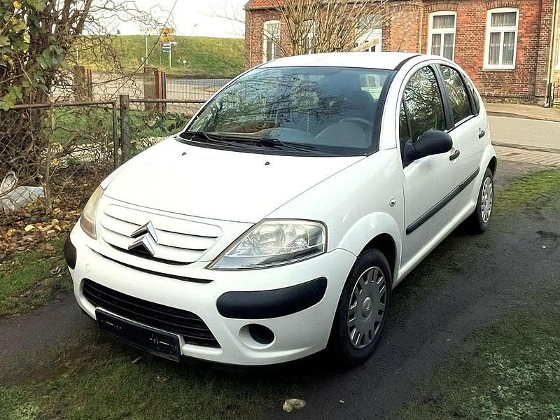Weiß Gebraucht 2008 Citroën C3 Advance Limousine | 2.380 € (Fairer Preis) - Bild 1/4