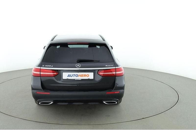 Gebraucht Mercedes E400 330 PS (242 kW) 2023 Grau Kombi