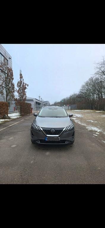 Grau Gebraucht 2023 Nissan Qashqai N-Connecta SUV | 25.200 € (Fairer Preis) - Bild 1/4