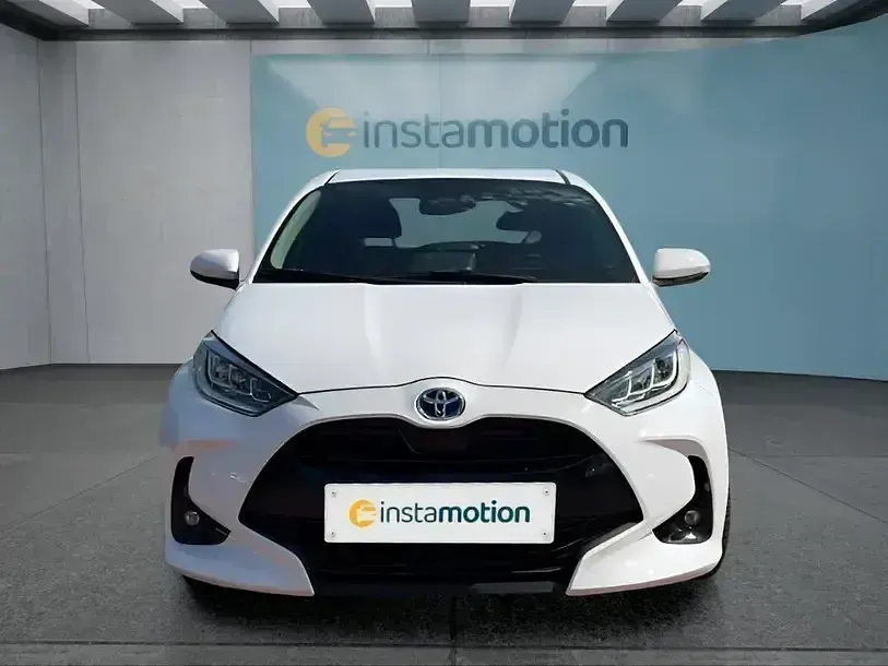 Gebraucht Toyota Yaris 116 PS (85 kW) 2021 Weiss Kleinwagen