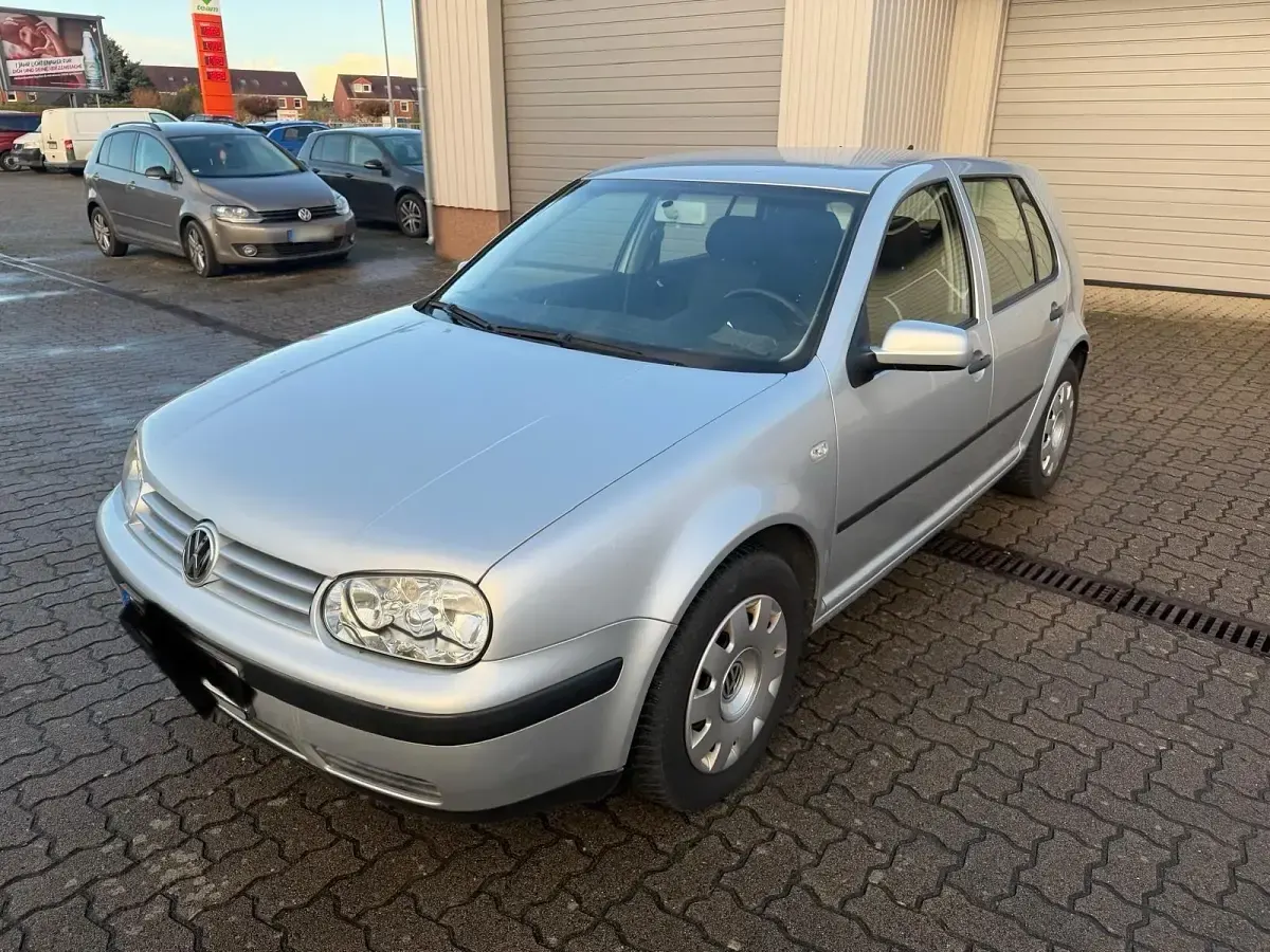 Gebraucht VW Golf IV 55 PS (40 kW) 2003 Silber Limousine