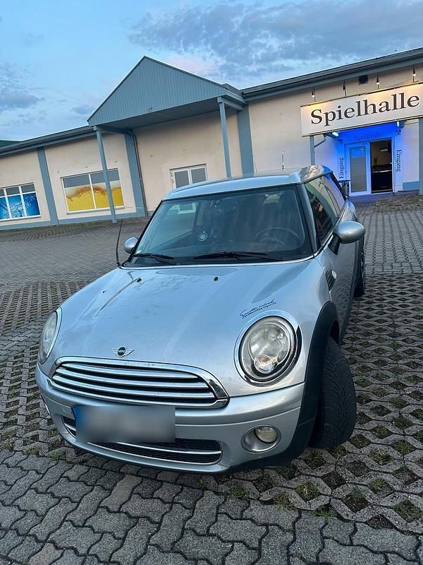 Silber Gebraucht 2008 Mini Clubman Kombi | 1.300 € (Etwas zu teuer) - Bild 1/4