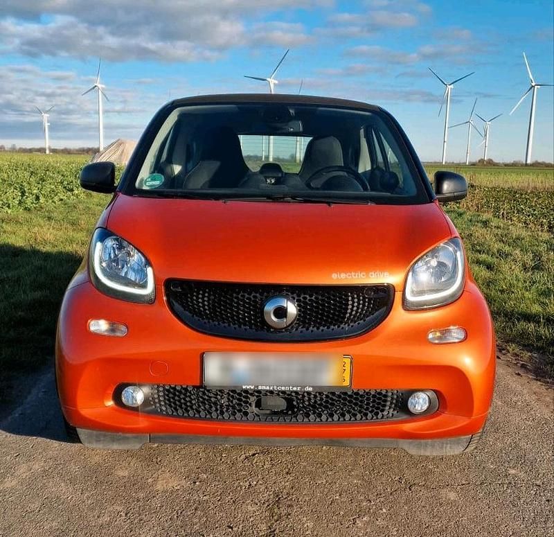 Orange Gebraucht 2017 Smart ForTwo Coupé Kleinwagen | 6.300 € (Fairer Preis) - Bild 1/4