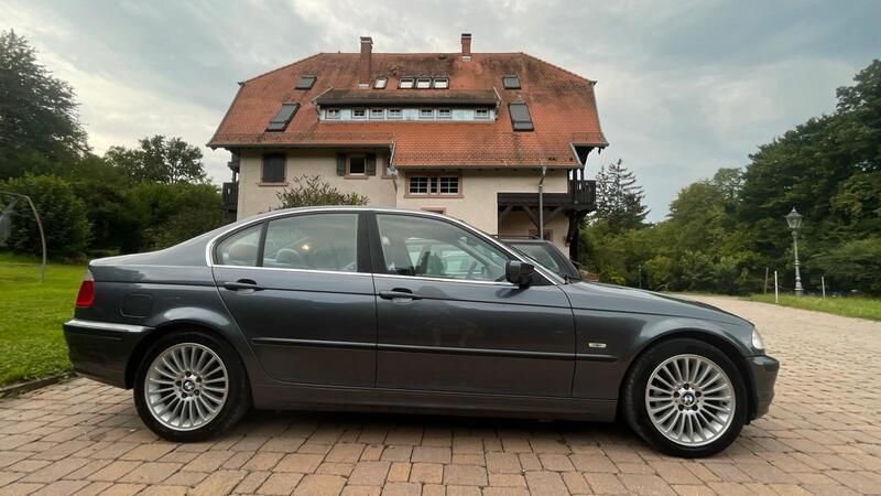 Grau Gebraucht 1998 BMW 320 Limousine | 2.600 € (Fairer Preis) - Bild 1/4