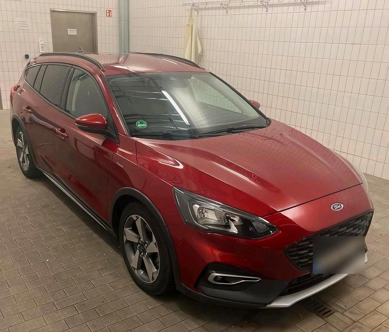 Gebraucht Ford Focus Active 182 PS (133 kW) 2019 Rot Kombi