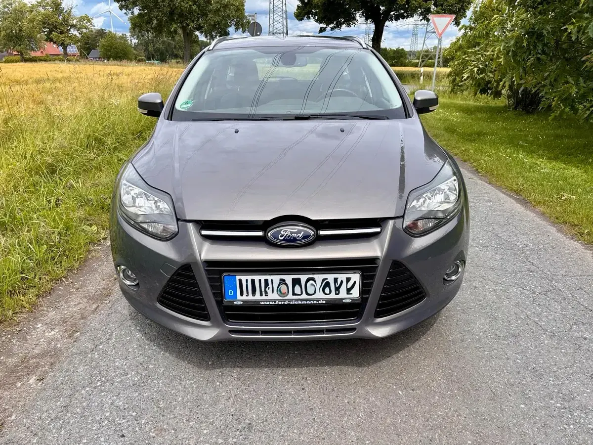 Gebraucht Ford Focus 150 PS (110 kW) 2011 Silber Kombi