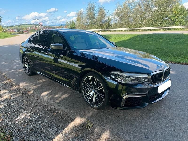 Gebraucht BMW M550 Shadowline 462 PS (339 kW) 2017 Saphirschwarz Limousine