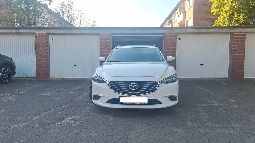 Gebraucht Mazda 6 Exclusive-Line 165 PS (121 kW) 2016 Weiß Limousine
