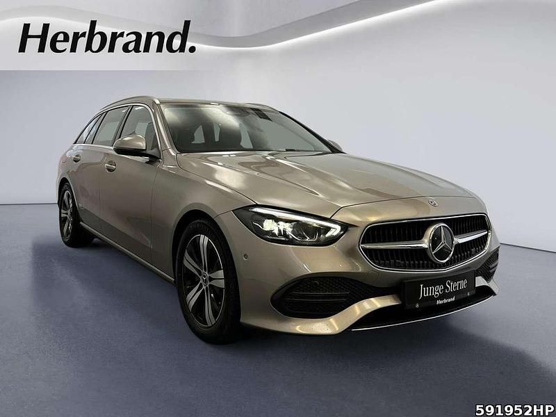 Gebraucht Mercedes C180 Avantgarde 170 PS (125 kW) 2022 Mojavesilber Kombi