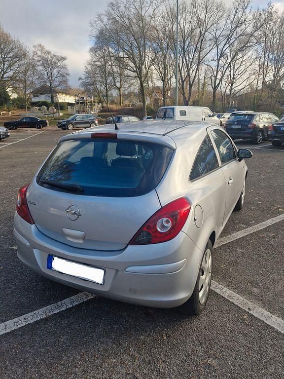 Gebraucht Opel Corsa Edition 80 PS (58 kW) 2009 Silber Limousine