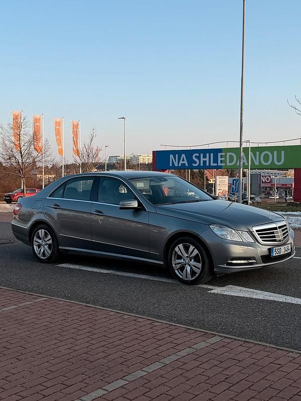 Gebraucht Mercedes E350 231 PS (169 kW) 2010 Silber Limousine