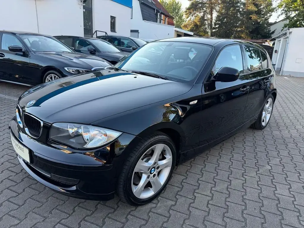 Gebraucht BMW 123 Advantage 204 PS (150 kW) 2010 Schwarz Kleinwagen