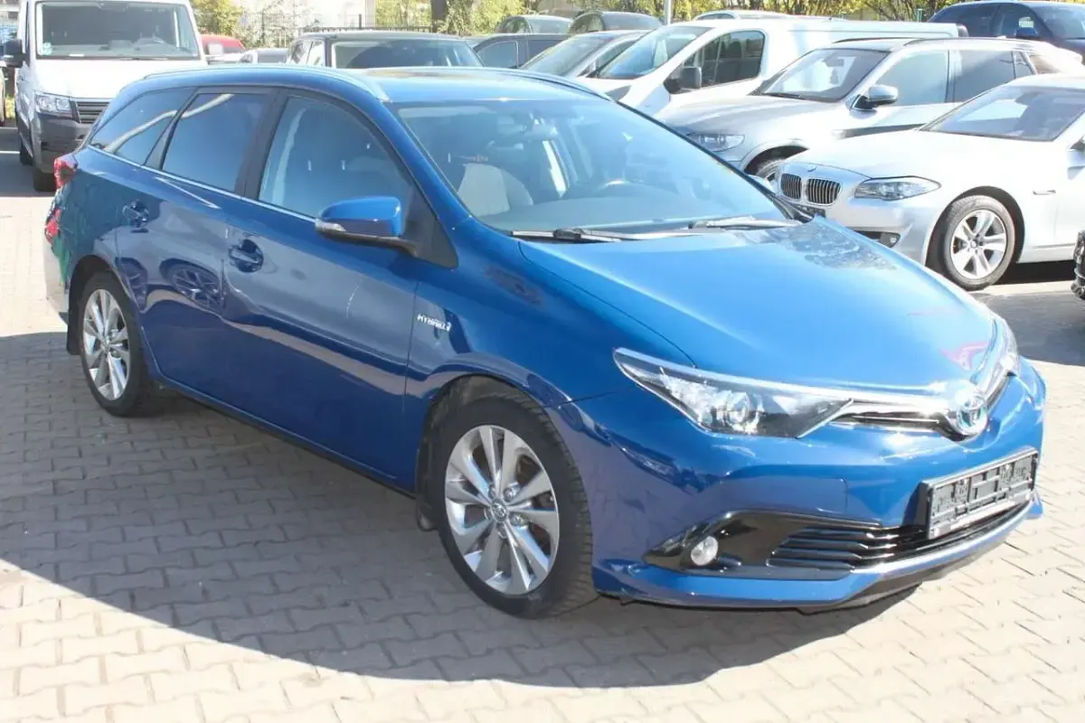 Gebraucht Toyota Auris Hybrid 99 PS (72 kW) 2016 Blau Kombi