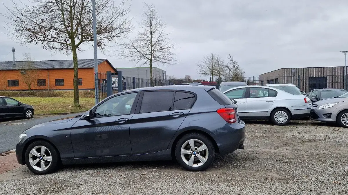 Gebraucht BMW 120 Shadowline 184 PS (135 kW) 2012 Grau Kleinwagen