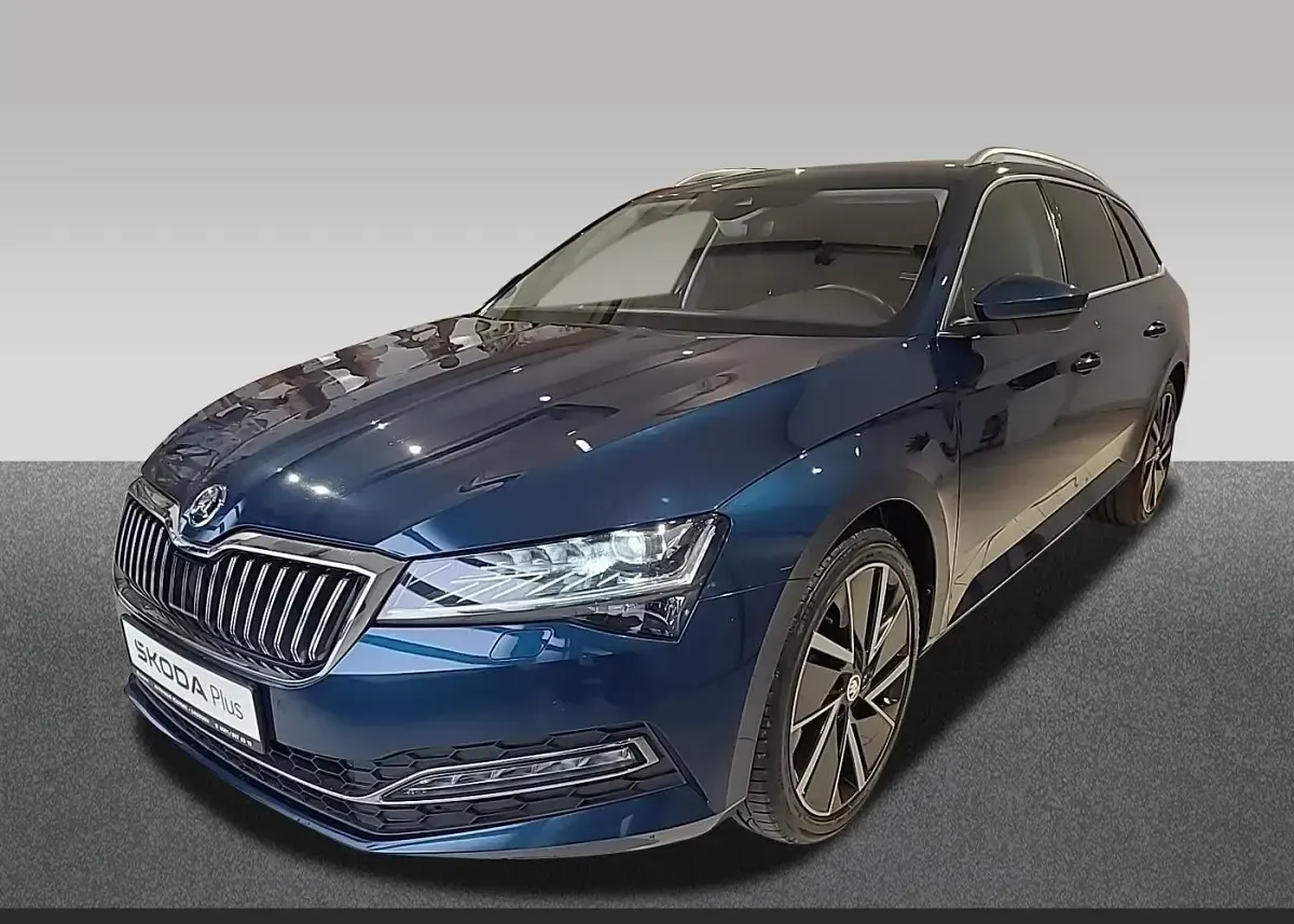 Gebraucht Skoda Superb Style 150 PS (110 kW) 2022 Blau Kombi