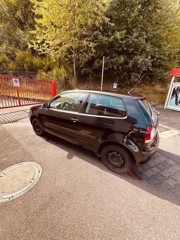 Gebraucht VW Polo 54 PS (39 kW) 2005 Schwarz Kleinwagen