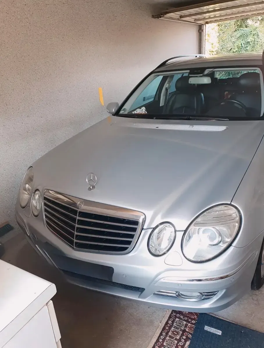 Gebraucht Mercedes E280 190 PS (139 kW) 2009 Silber Kombi