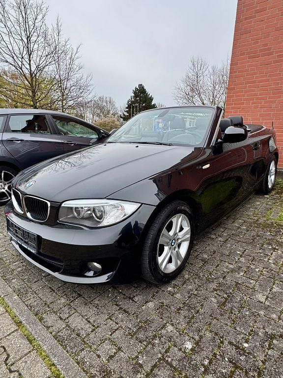 Gebraucht BMW 120 Cabriolet 170 PS (125 kW) 2012 Schwarz Cabrio