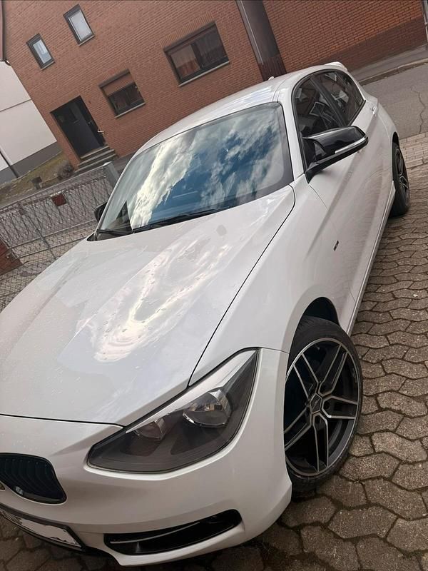 Gebraucht BMW 116 136 PS (100 kW) 2014 Weiß Kleinwagen