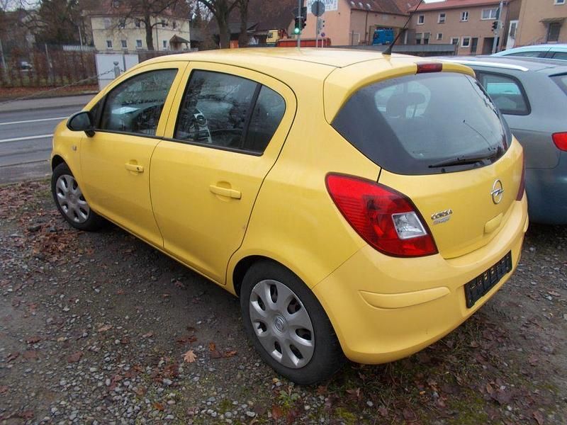 Gebraucht Opel Corsa Edition 60 PS (44 kW) 2008 Gelb Kleinwagen