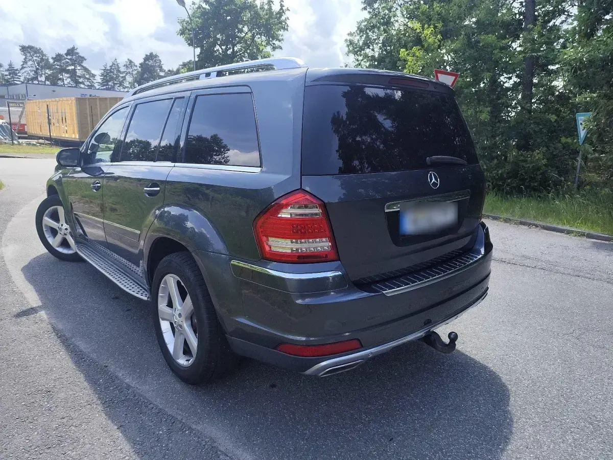 Gebraucht Mercedes GL450 306 PS (225 kW) 2010 Grau SUV