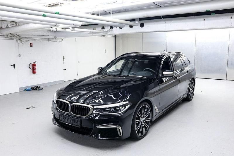 Gebraucht BMW M550 Performance 400 PS (294 kW) 2019 Schwarz Limousine
