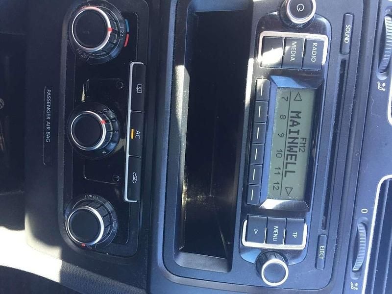 Gebraucht VW Golf 80 PS (58 kW) 2009 Rot Limousine