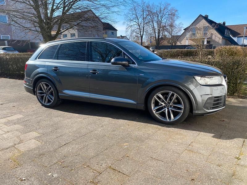 Gebraucht Audi Q7 S-Line 272 PS (200 kW) 2015 Grau SUV