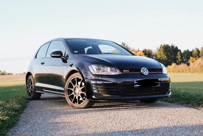 Schwarz Gebraucht 2014 VW Golf VII GTI Limousine | 12.990 € (Fairer Preis) - Bild 1/4