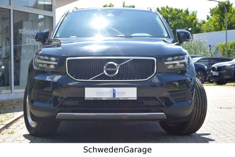 Schwarz Gebraucht 2021 Volvo XC40 Momentum SUV | 27.400 € (Fairer Preis) - Bild 1/4
