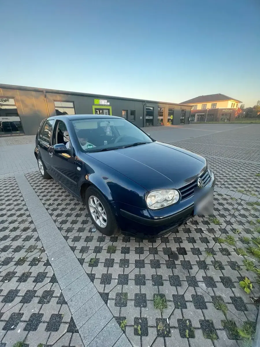 Gebraucht VW Golf IV 75 PS (55 kW) 2000 Blau Limousine
