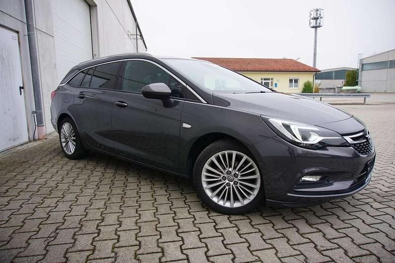 Gebraucht Opel Astra 150 PS (110 kW) 2016 Plat.anthr./rogrey/0j:silbergr Kombi