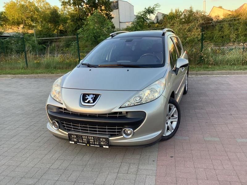 Gold Gebraucht 2008 Peugeot 207 S Limousine | 3.480 € (Fairer Preis) - Bild 1/4